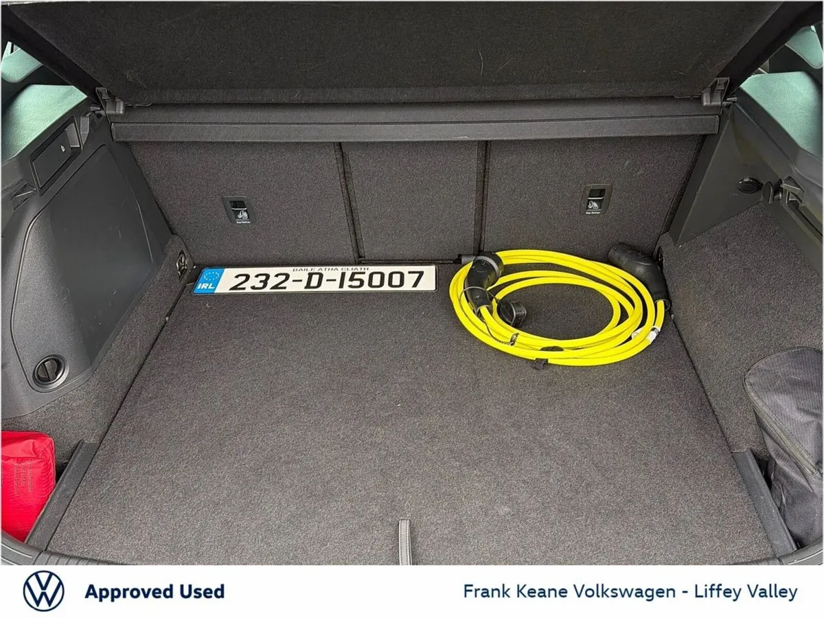 Volkswagen Tiguan SUV, Petrol Plug-in Hybrid, 2023, Black
