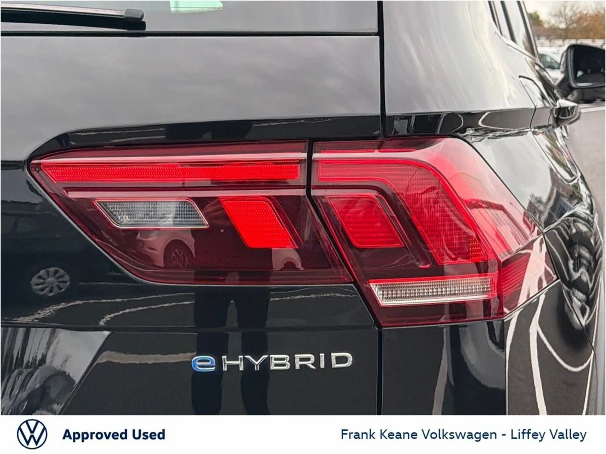 Volkswagen Tiguan SUV, Petrol Plug-in Hybrid, 2023, Black