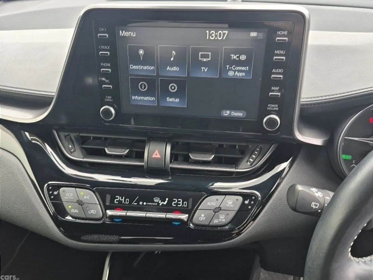 Toyota C-HR SUV, Petrol Hybrid, 2020, White