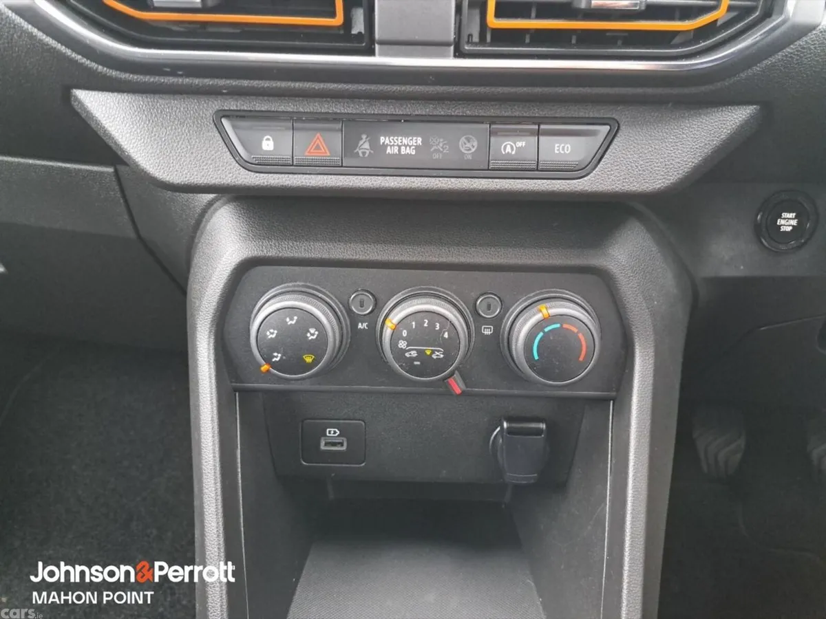 Dacia Sandero Stepway Hatchback, Petrol, 2022, Orange