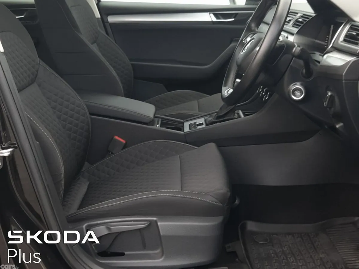 Skoda Superb Saloon, Diesel, 2023, Black