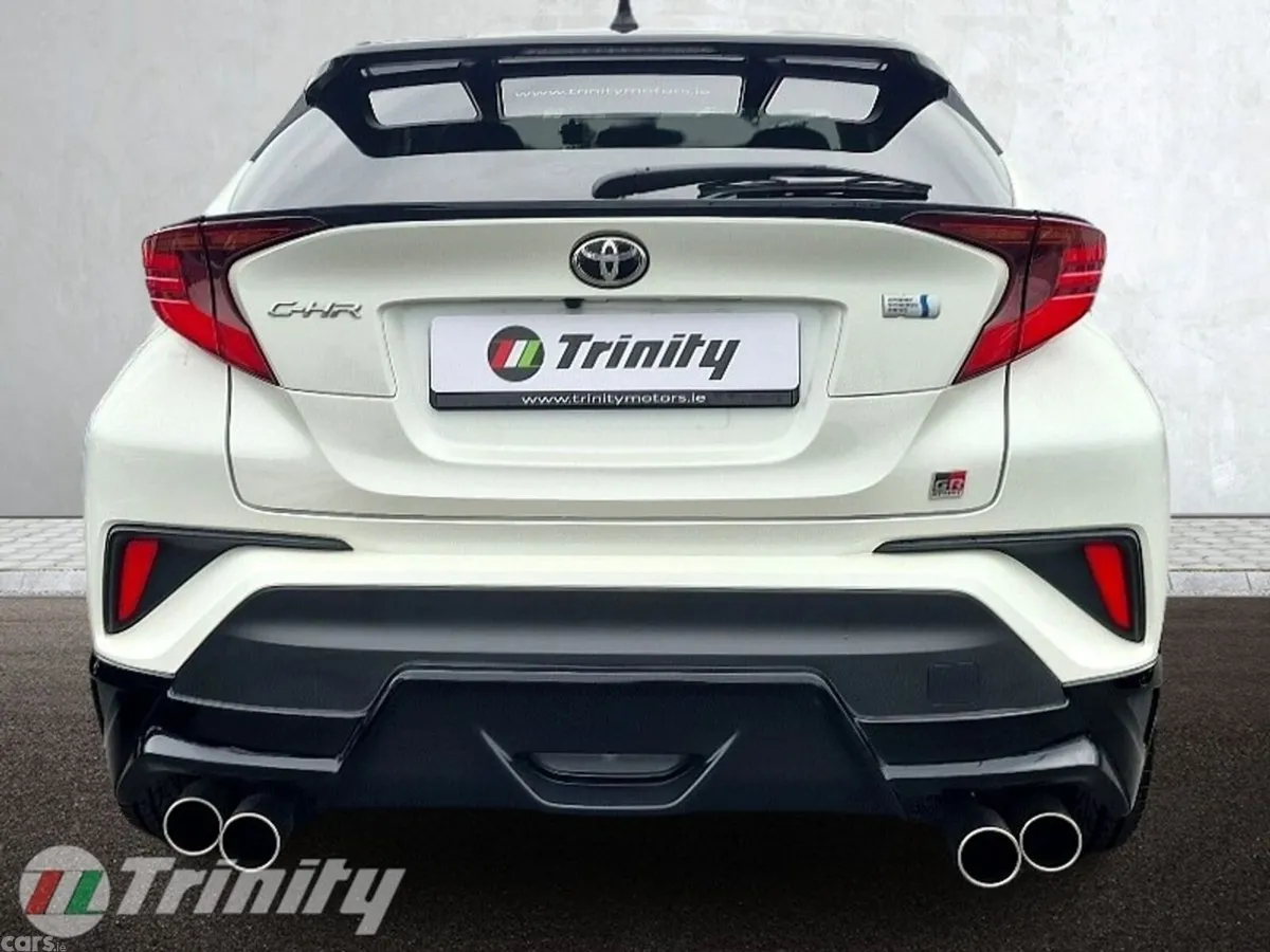 Toyota C-HR SUV, Petrol Hybrid, 2020, White