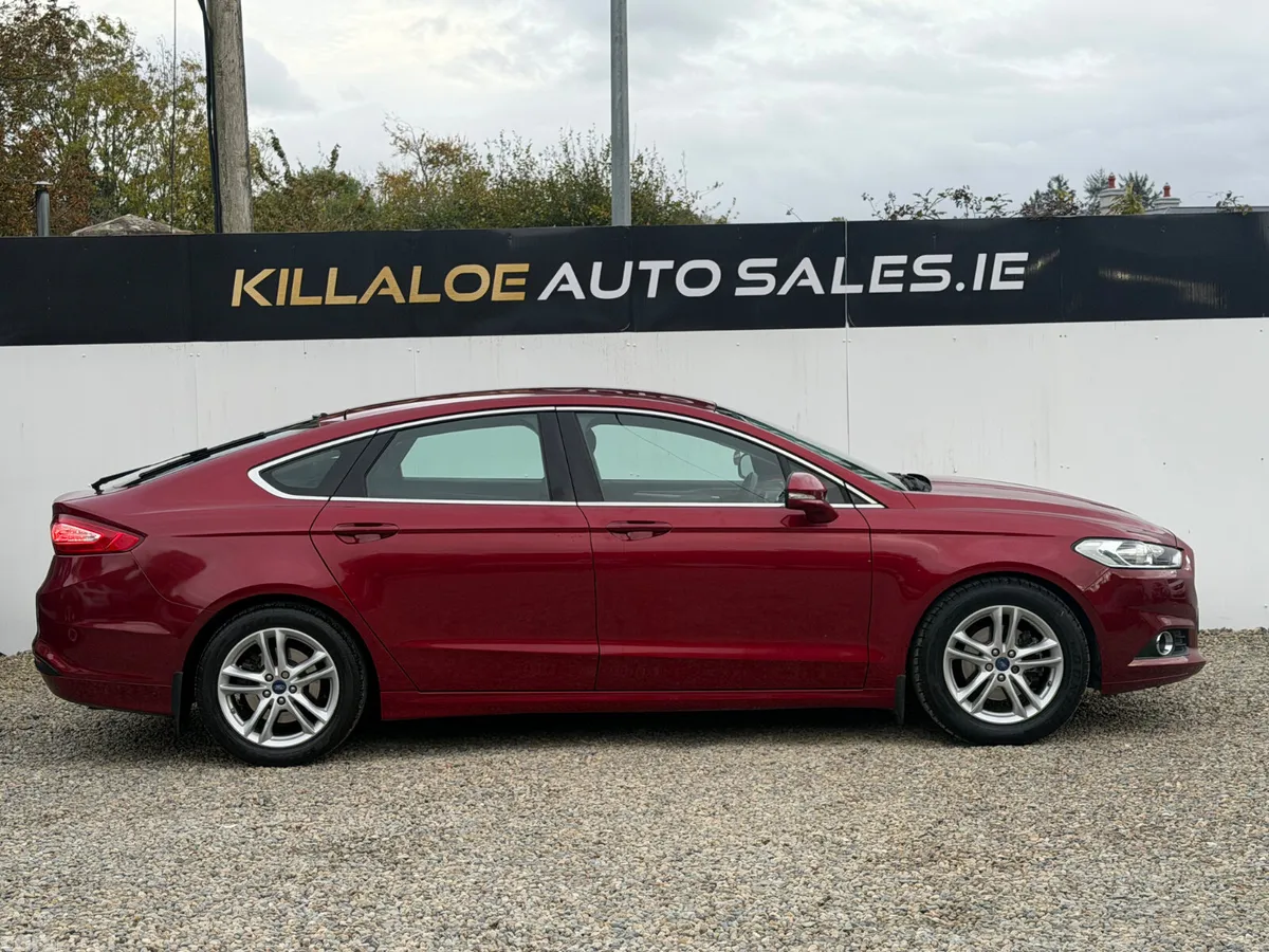 Ford Mondeo Hatchback, Diesel, 2016, Red