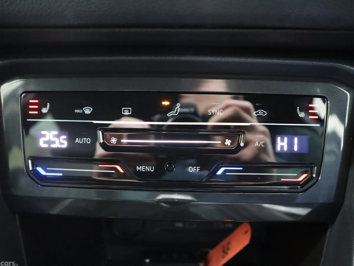 Volkswagen Tiguan SUV, Petrol Hybrid, 2023, Black