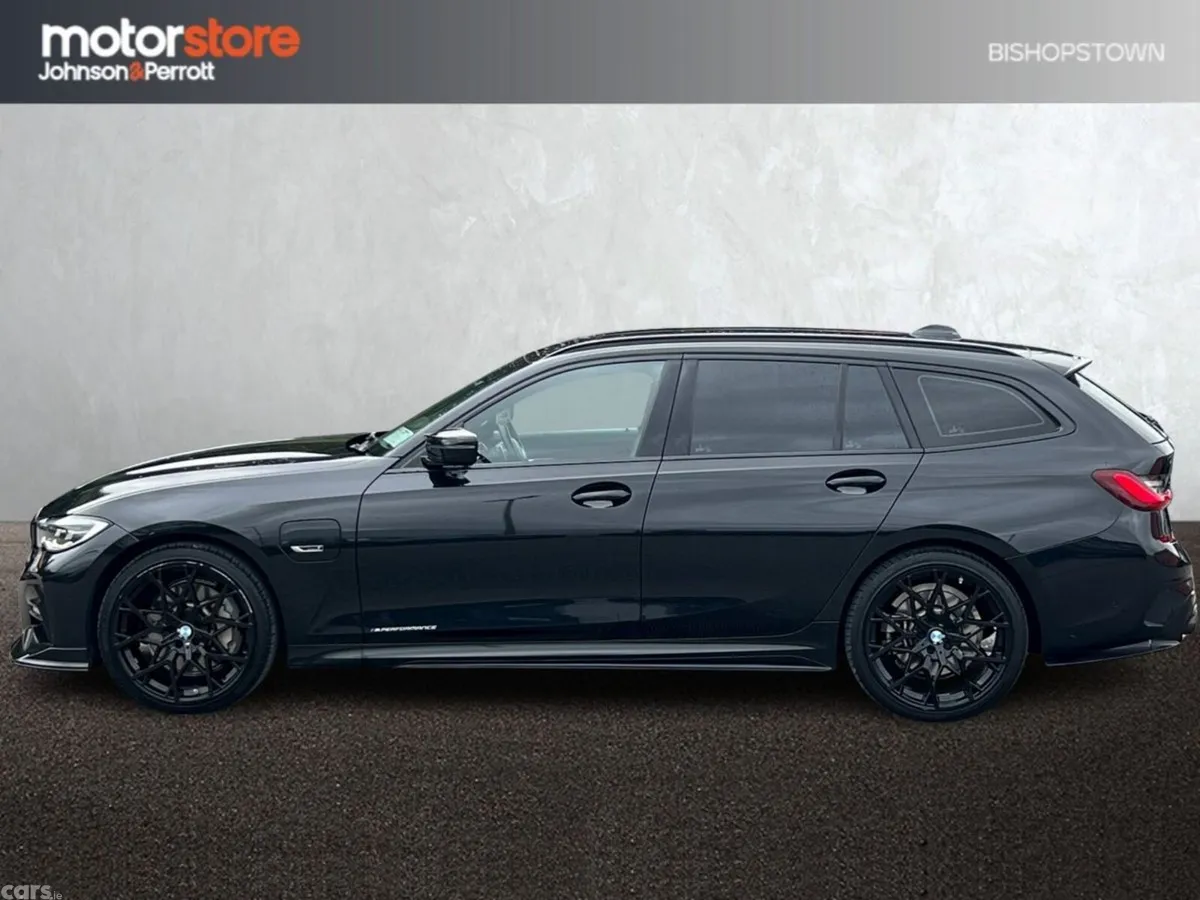 BMW 3-Series Estate, Petrol Plug-in Hybrid, 2022, Black