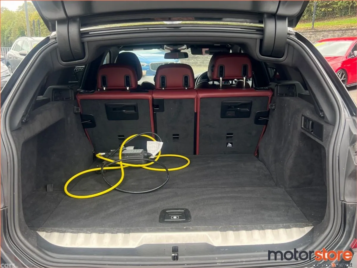 BMW 3-Series Estate, Petrol Plug-in Hybrid, 2022, Black