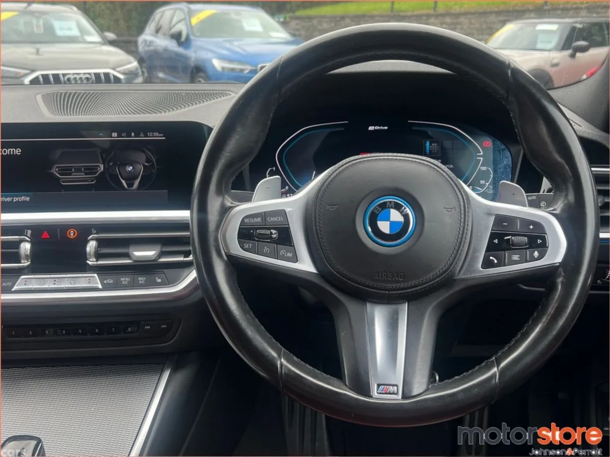 BMW 3-Series Estate, Petrol Plug-in Hybrid, 2022, Black