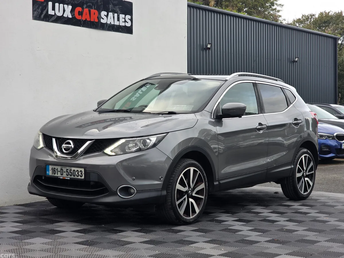 Nissan Qashqai Hatchback, Diesel, 2016, Grey
