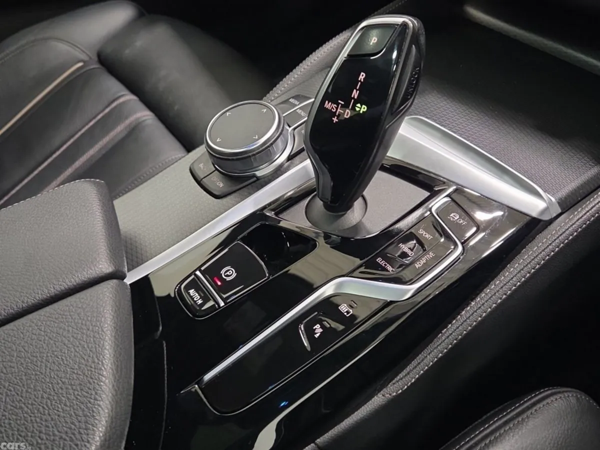 BMW 5-Series Saloon, Petrol Plug-in Hybrid, 2022, Grey