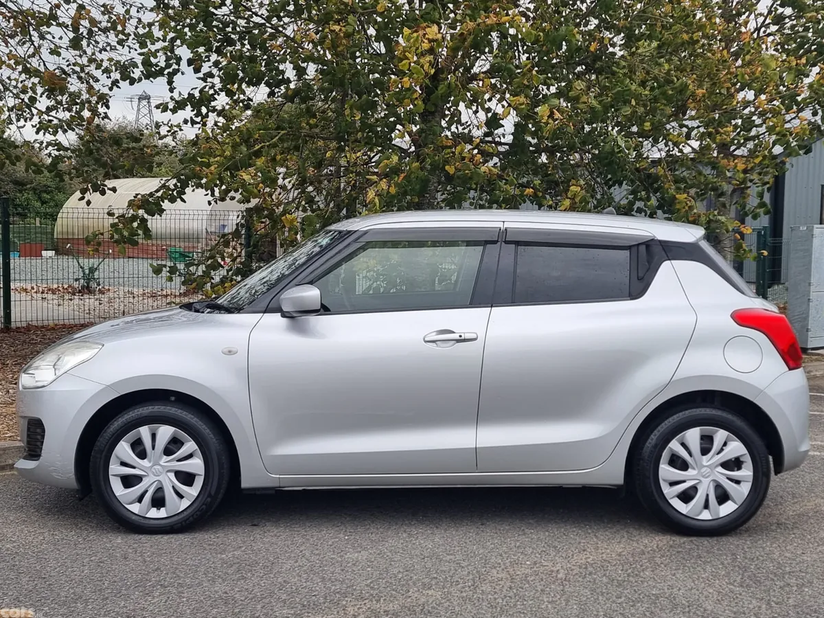 Suzuki Swift Hatchback, Petrol, 2019, Silver