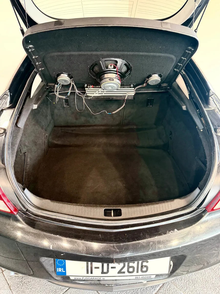 Opel Insignia Hatchback, Diesel, 2011, Black