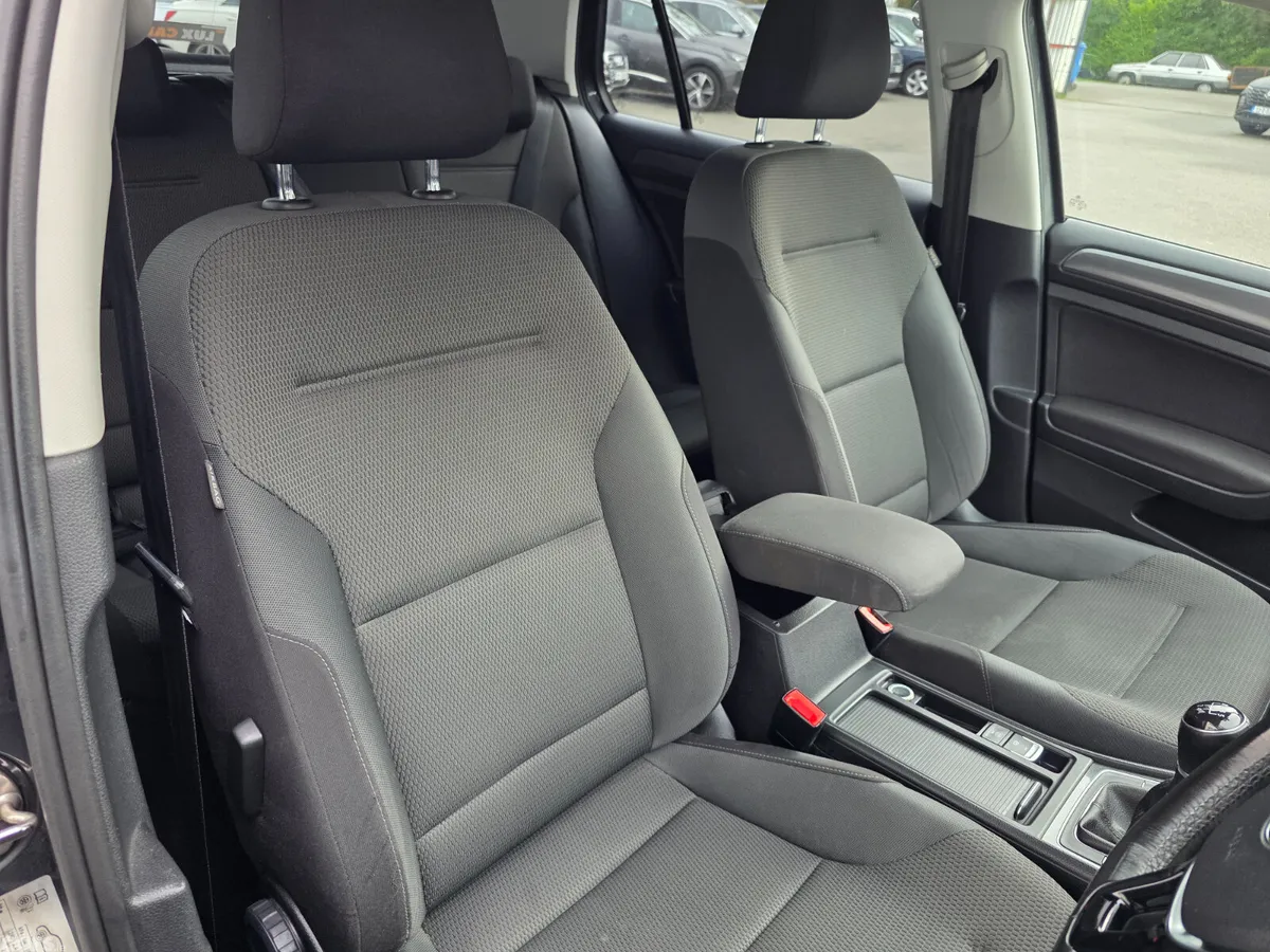 Volkswagen Golf Estate, Diesel, 2017, Grey