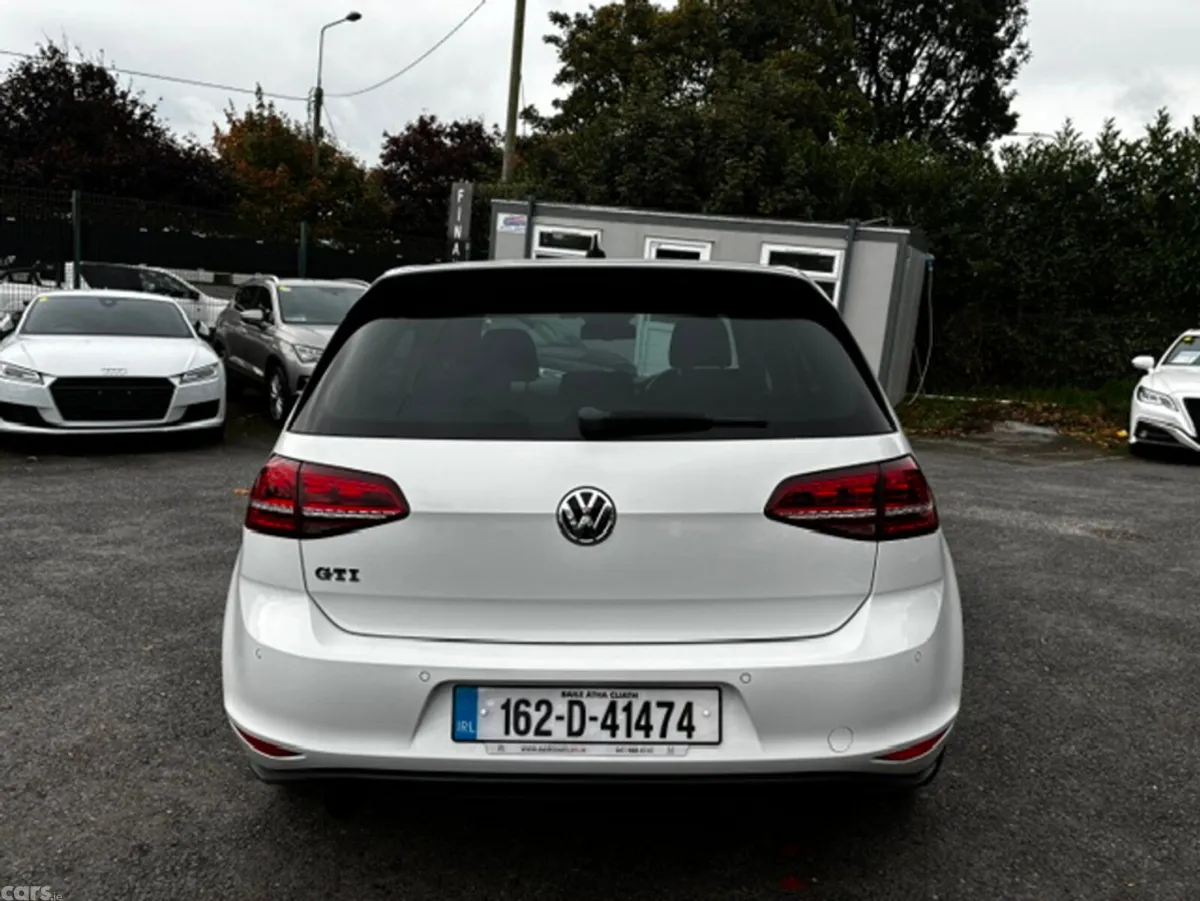 Volkswagen Golf Hatchback, Petrol, 2016, White