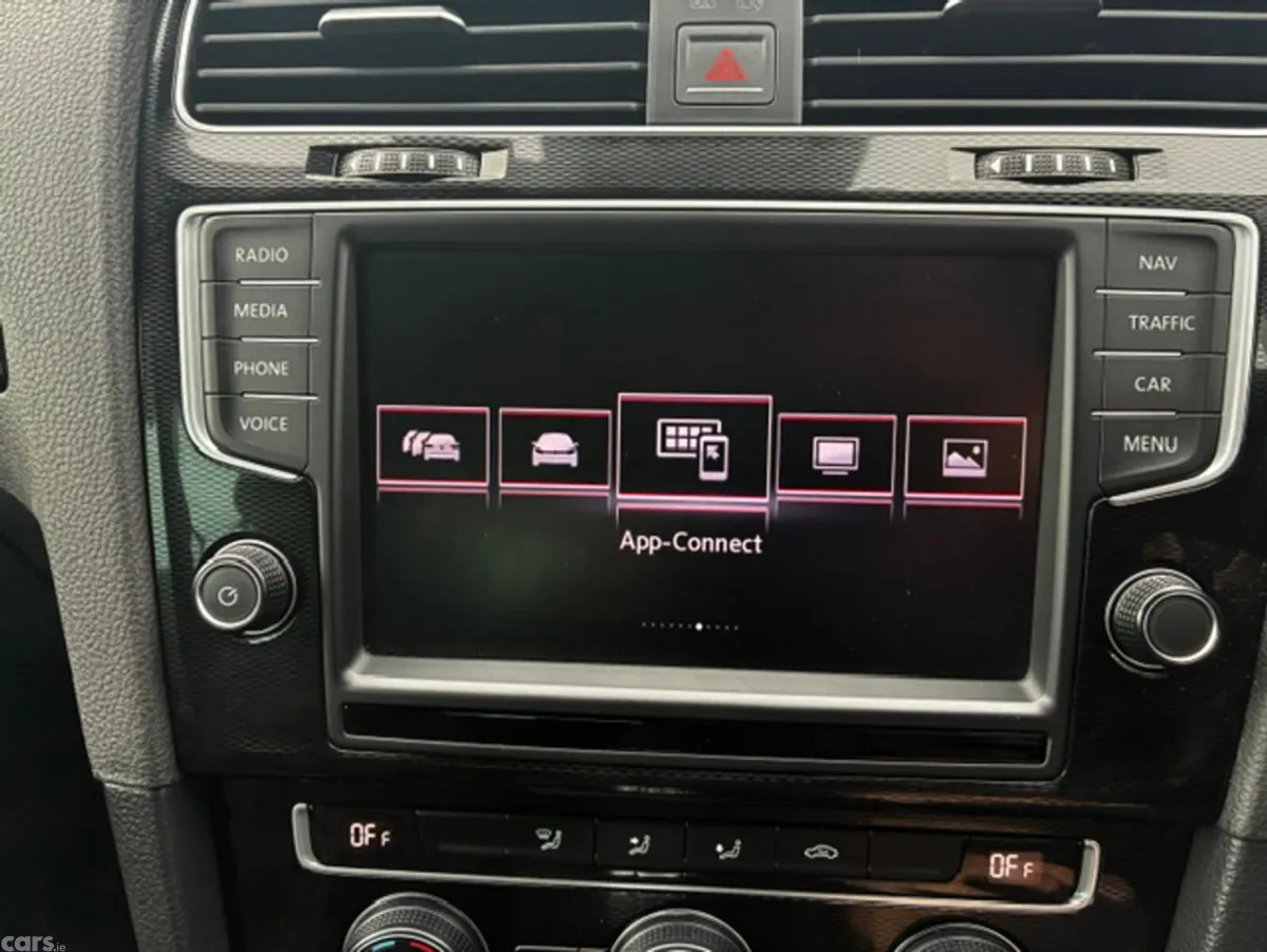 Volkswagen Golf Hatchback, Petrol, 2016, White