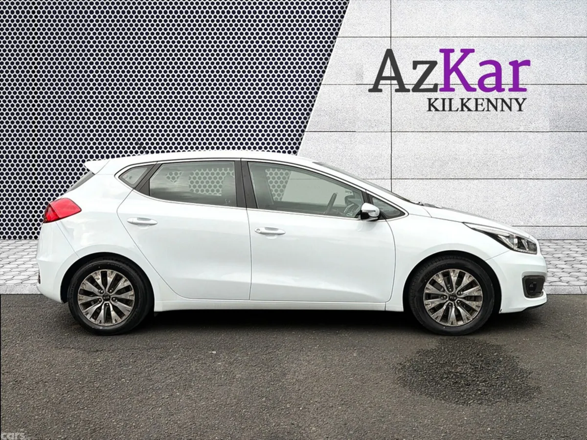 Kia Ceed Hatchback, Diesel, 2016, White