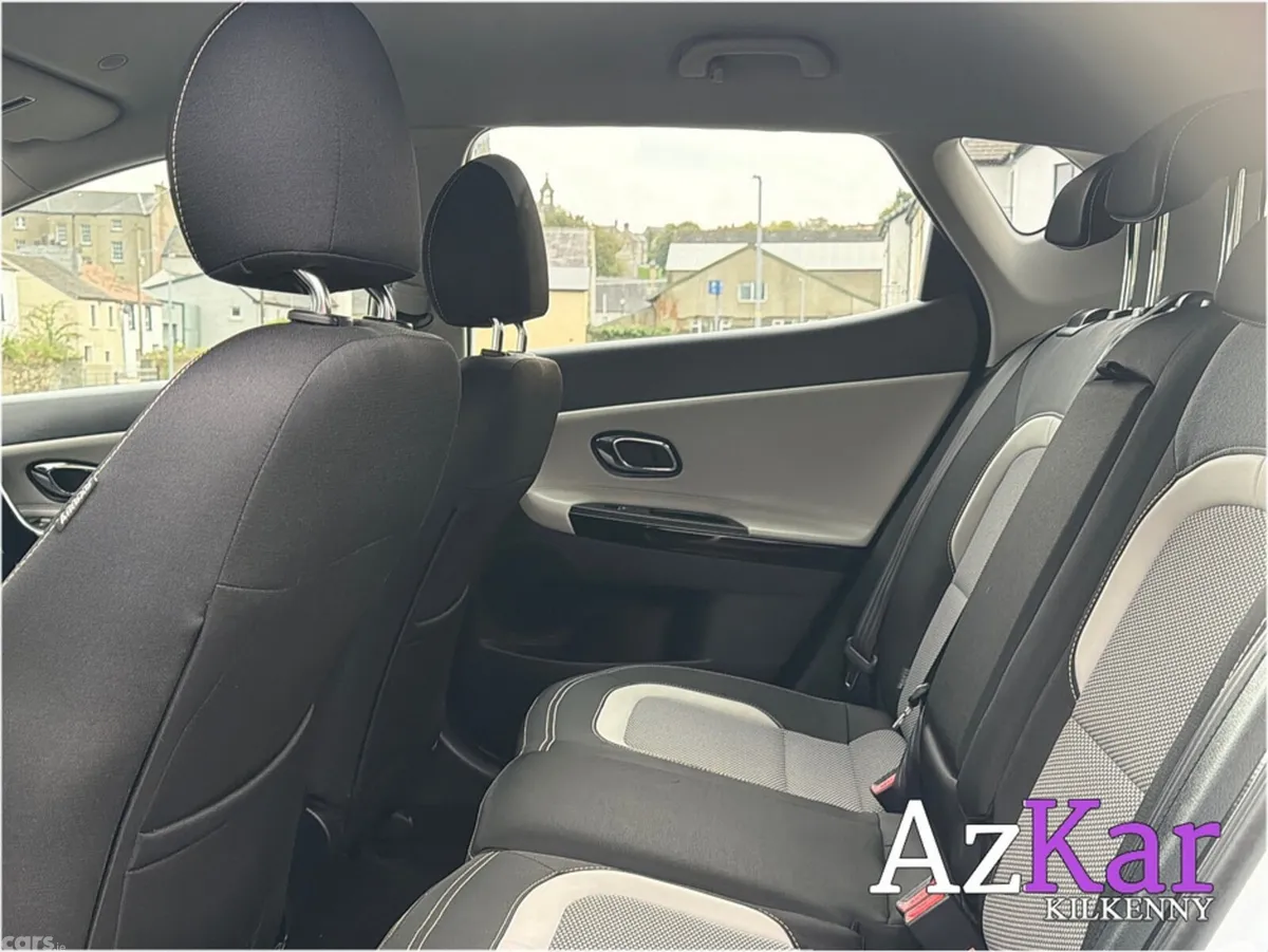 Kia Ceed Hatchback, Diesel, 2016, White
