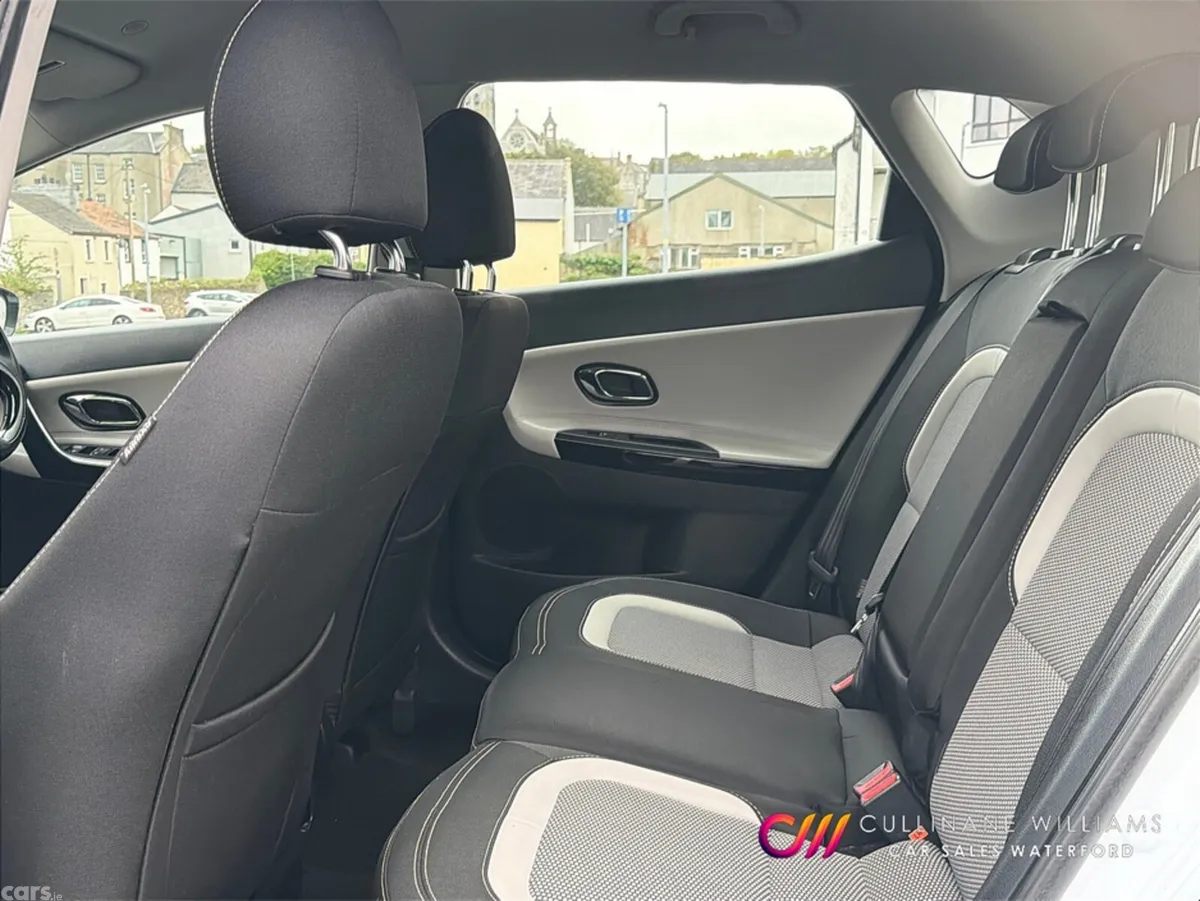 Kia Ceed Hatchback, Diesel, 2016, White