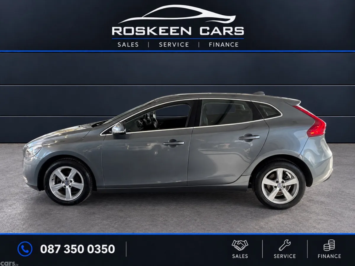 Volvo V40 Hatchback, Diesel, 2015, Grey