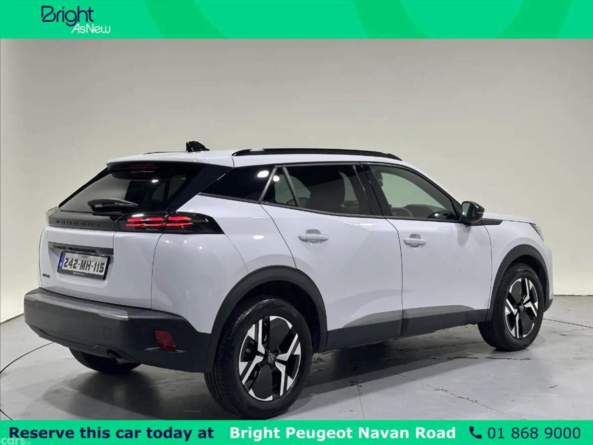 Peugeot 2008 MPV, Petrol, 2024, White