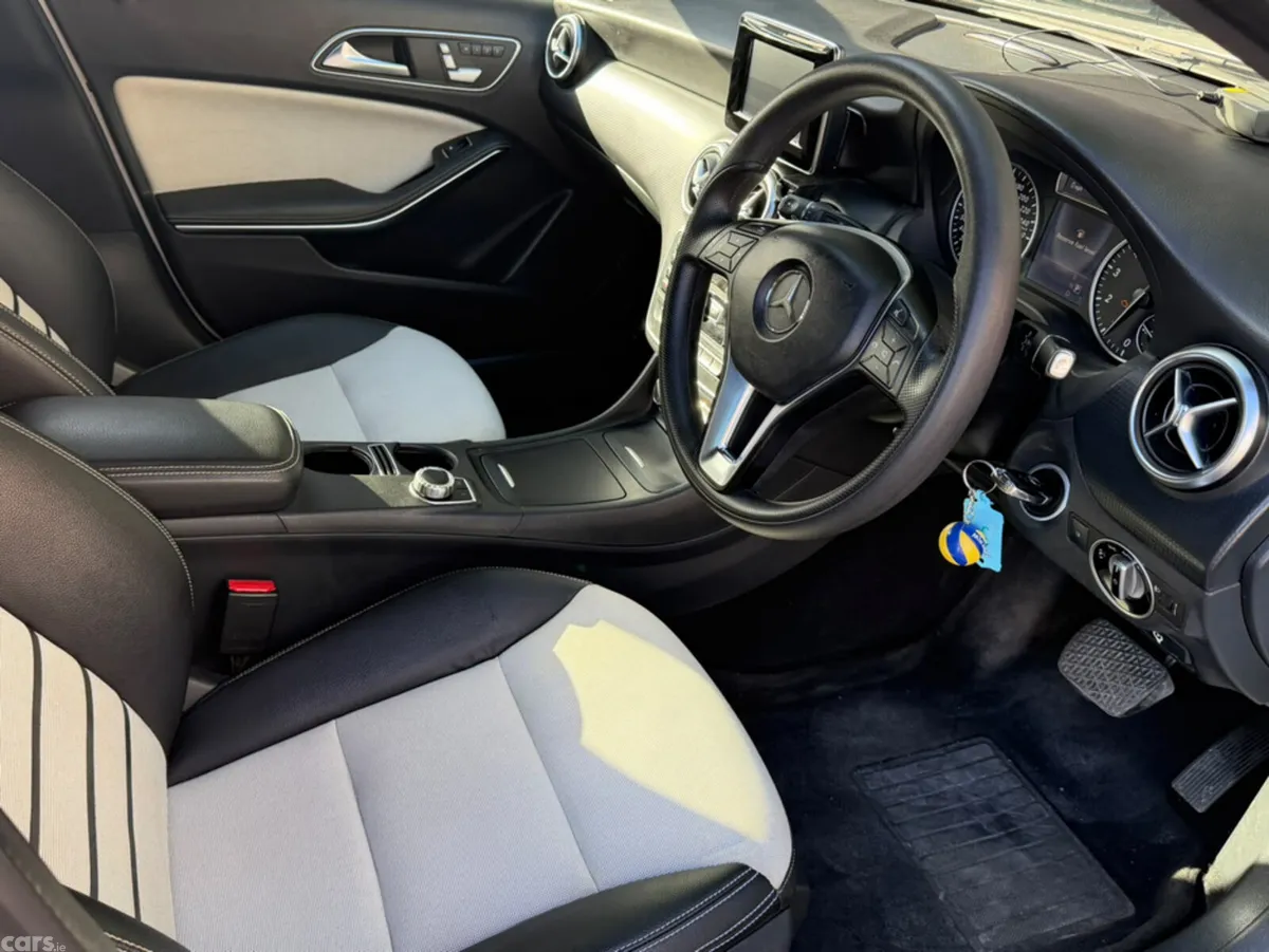 Mercedes-Benz A-Class Hatchback, Petrol, 2015, White