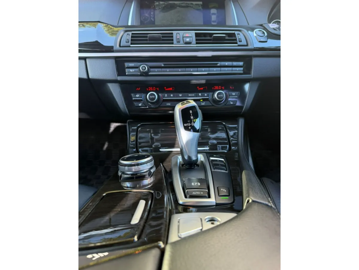 BMW 5-Series Saloon, Diesel, 2014, Blue