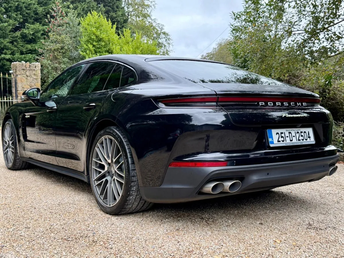 Porsche Panamera Hatchback, Petrol Plug-in Hybrid, 2025, Black