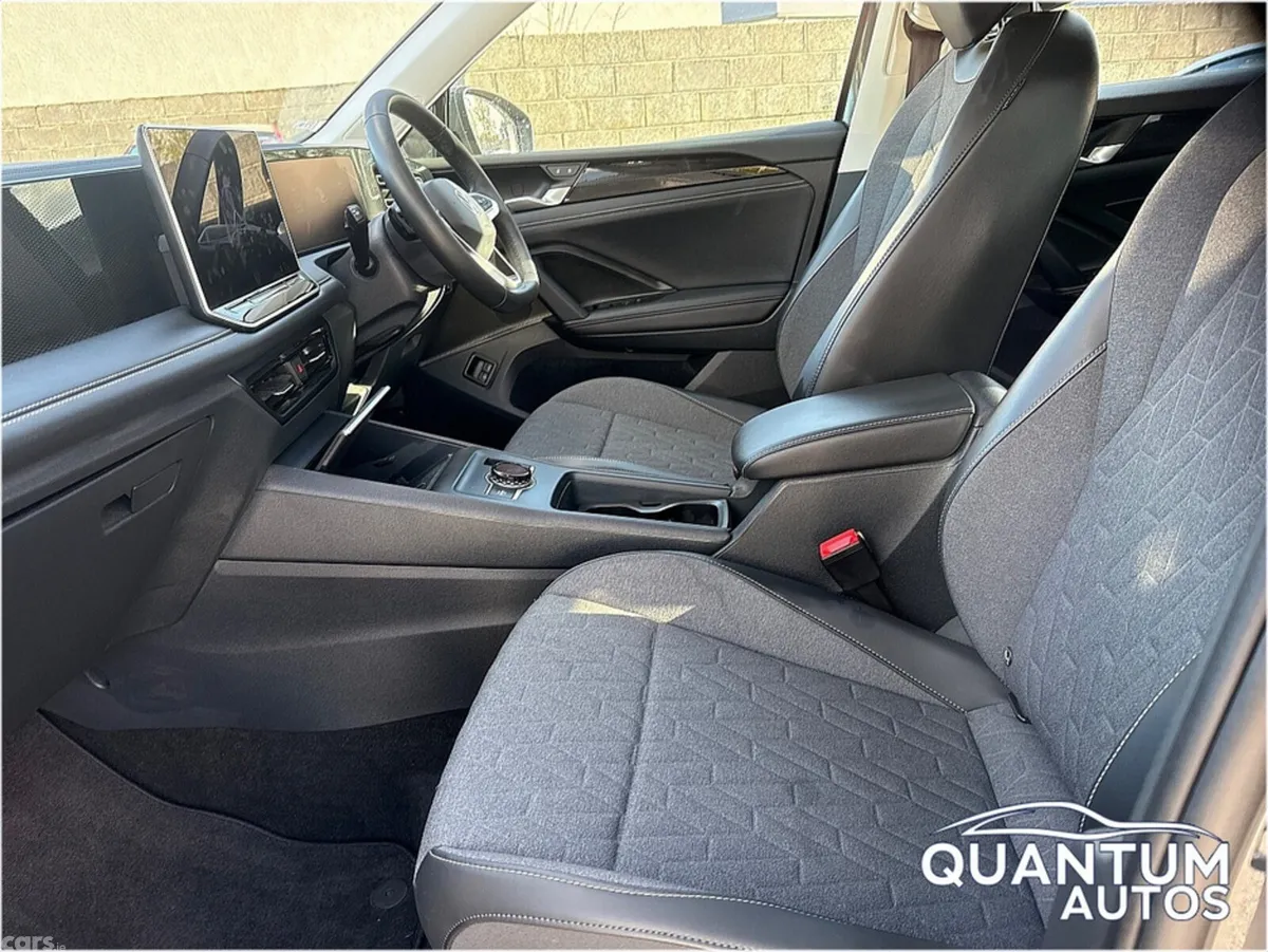 Volkswagen Tiguan SUV, Petrol Plug-in Hybrid, 2025, Grey