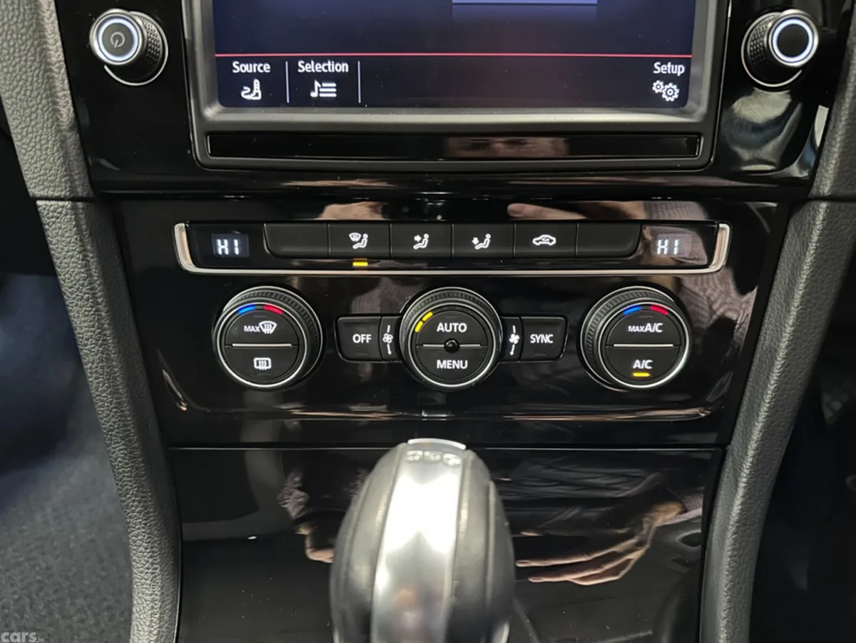 Volkswagen Golf Hatchback, Petrol, 2016, Blue
