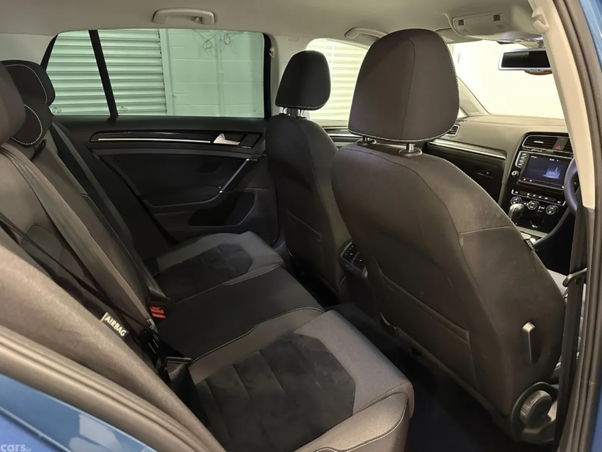 Volkswagen Golf Hatchback, Petrol, 2016, Blue