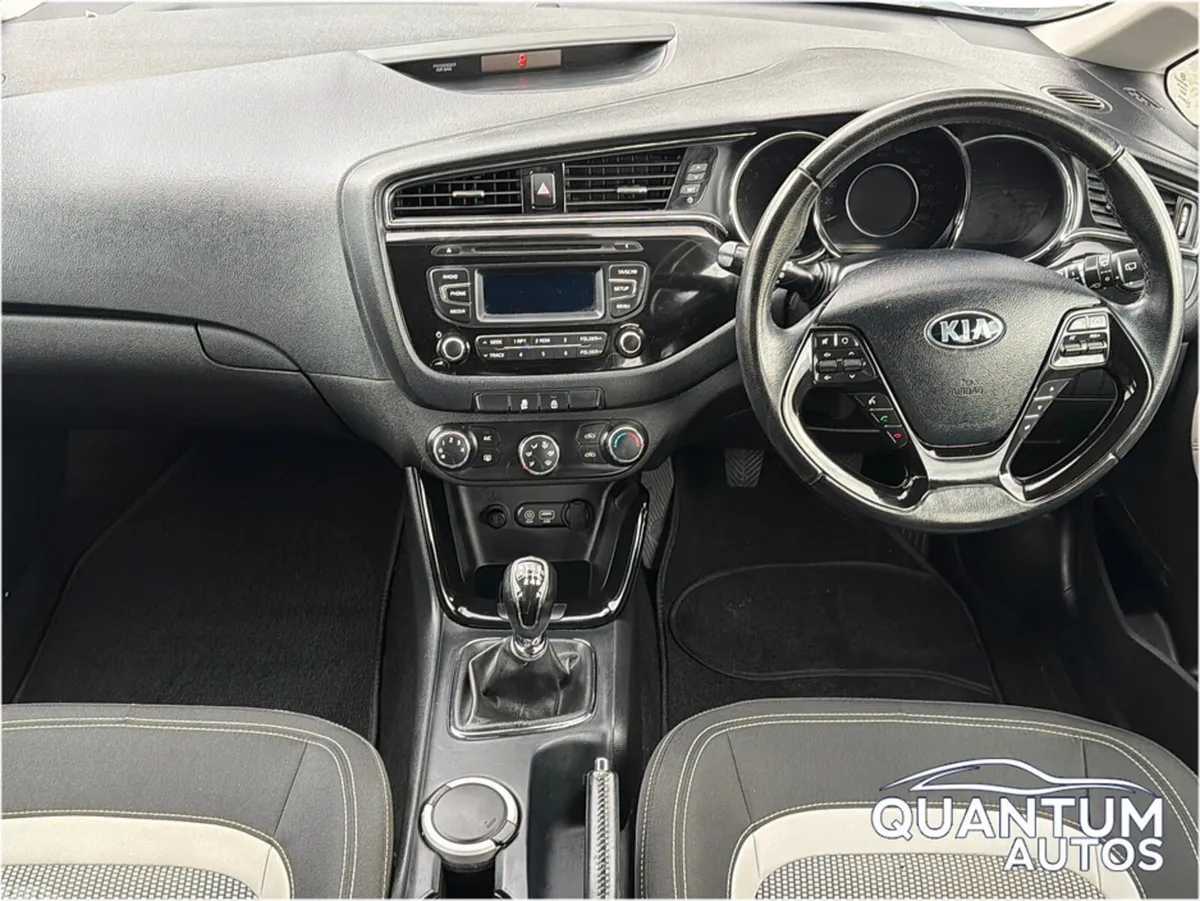 Kia Ceed Hatchback, Diesel, 2016, White