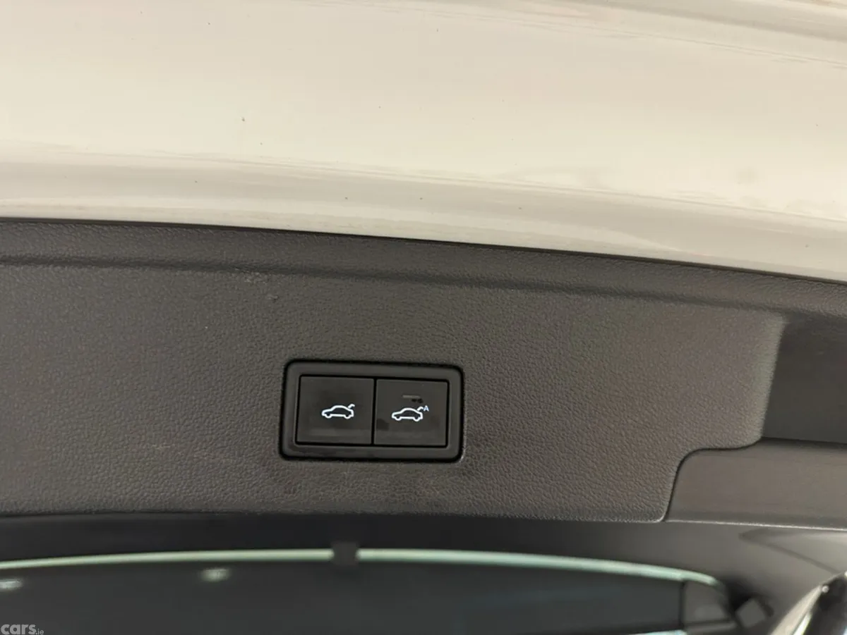 Volkswagen Touareg SUV, Diesel, 2023, White