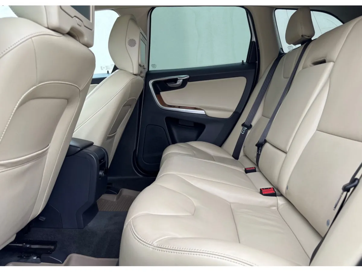 Volvo XC60 SUV, Diesel, 2017, White