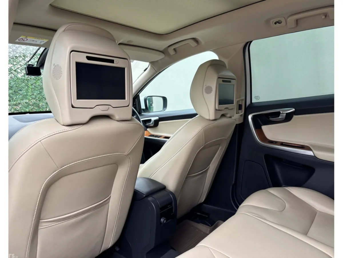 Volvo XC60 SUV, Diesel, 2017, White