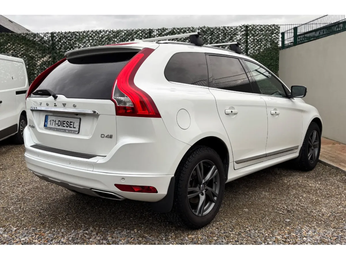 Volvo XC60 SUV, Diesel, 2017, White