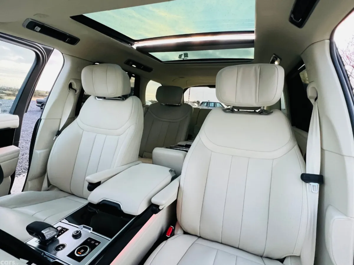 Land Rover Range Rover SUV, Petrol Plug-in Hybrid, 2022, Grey
