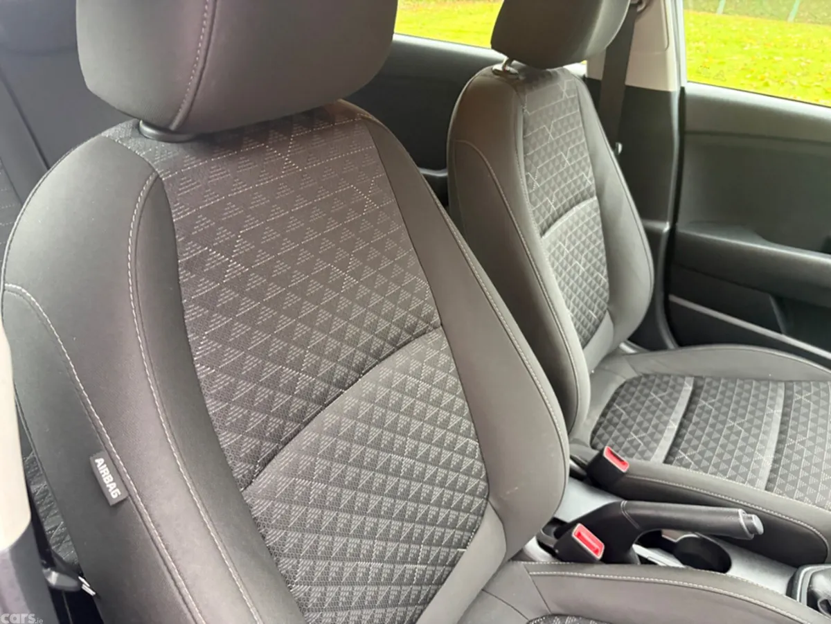 Kia Rio Hatchback, Petrol, 2021, Silver