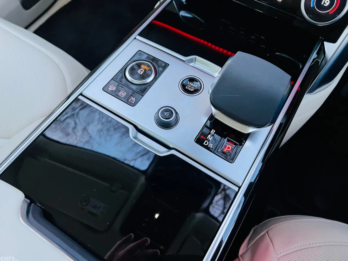Land Rover Range Rover SUV, Petrol Plug-in Hybrid, 2022, Grey