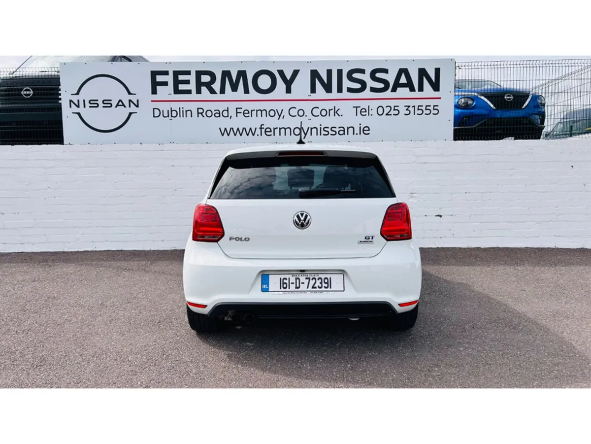 Volkswagen Polo Hatchback, Petrol, 2016, White