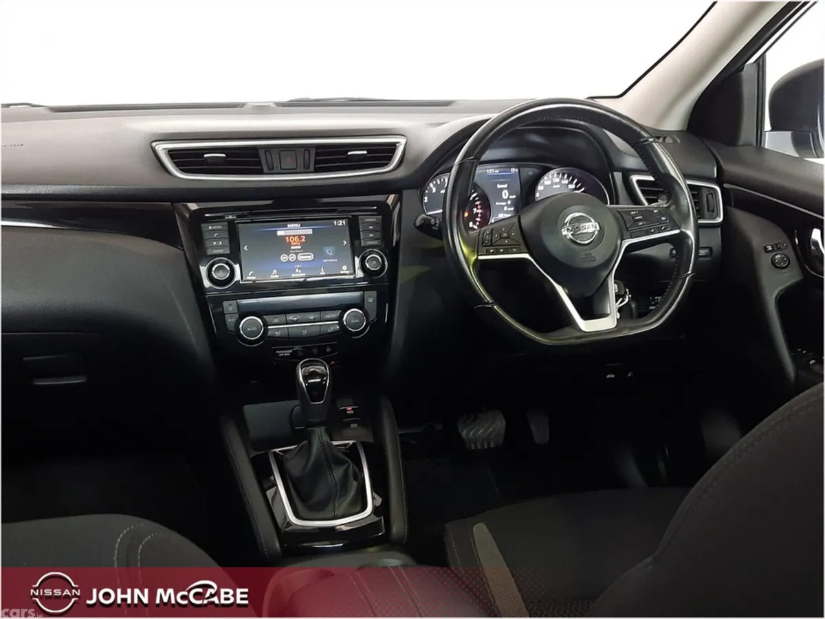 Nissan Qashqai MPV, Petrol, 2020, White