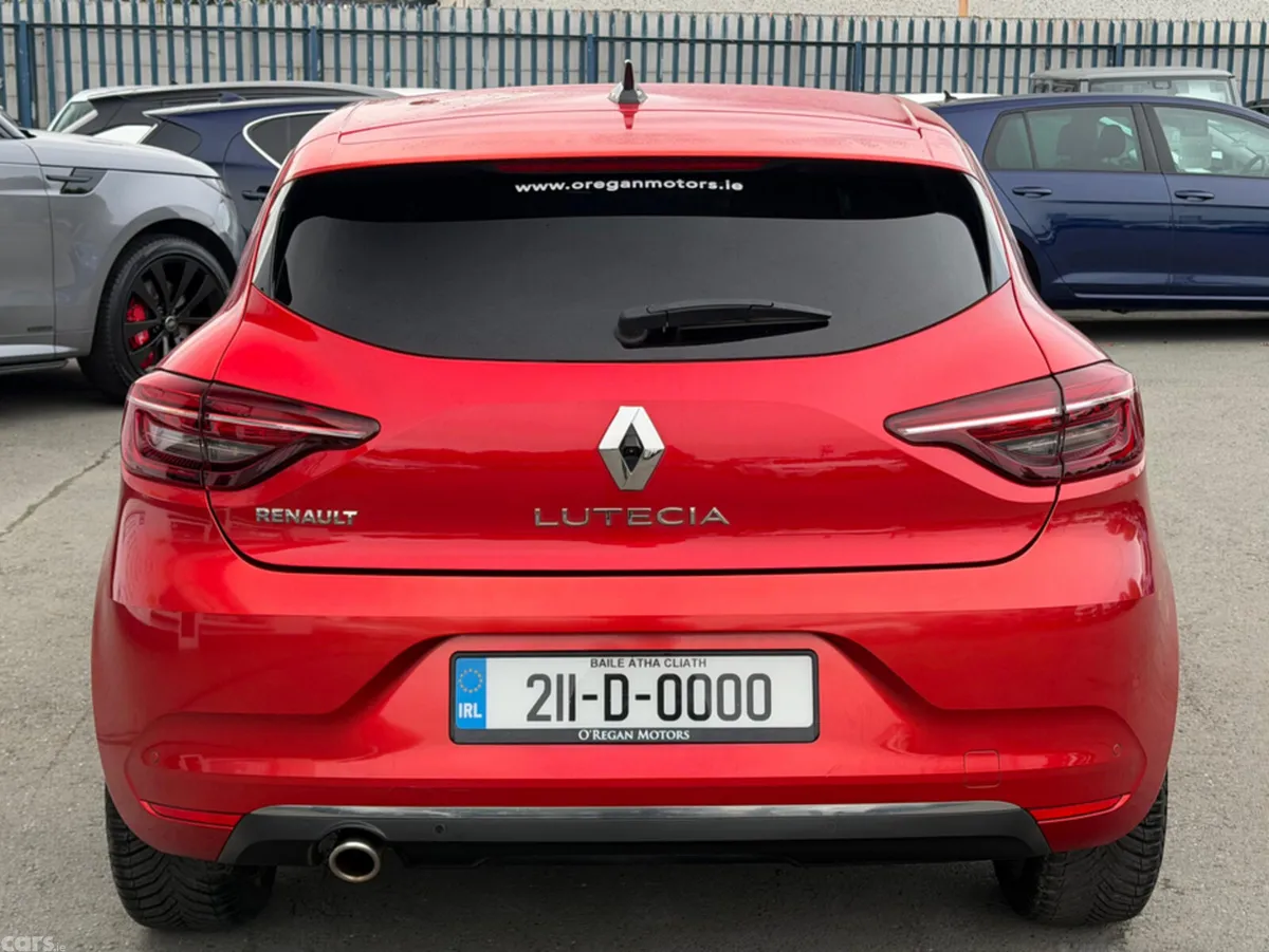 Renault Clio Hatchback, Petrol, 2021, Red