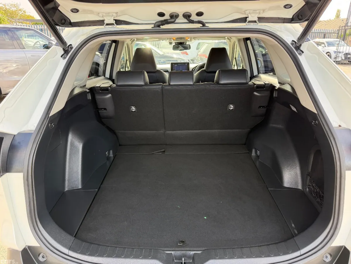 Toyota RAV4 MPV, Petrol Hybrid, 2020, White