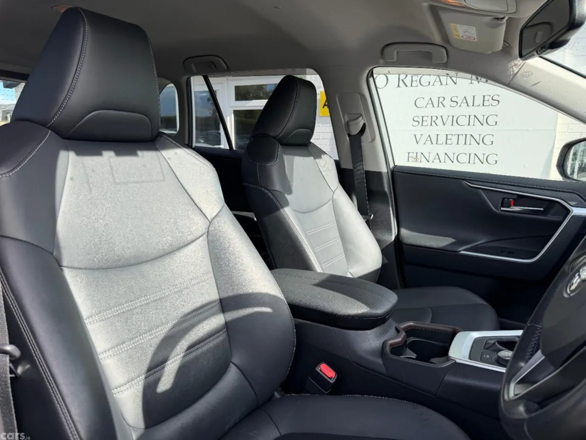 Toyota RAV4 MPV, Petrol Hybrid, 2020, White