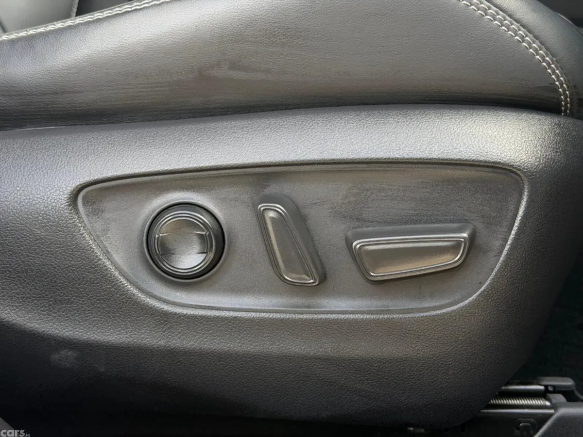 Toyota RAV4 MPV, Petrol Hybrid, 2020, White