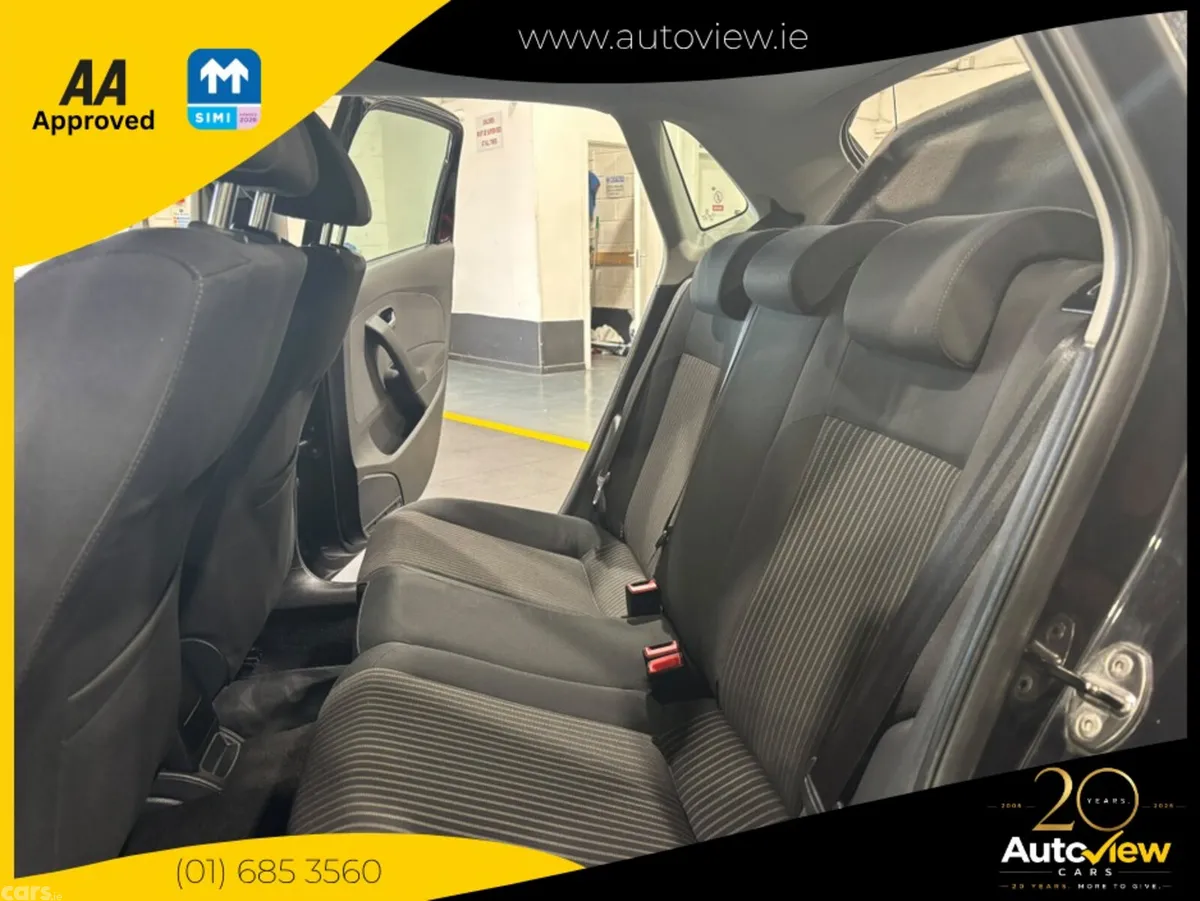 Volkswagen Polo Hatchback, Petrol, 2012, Black