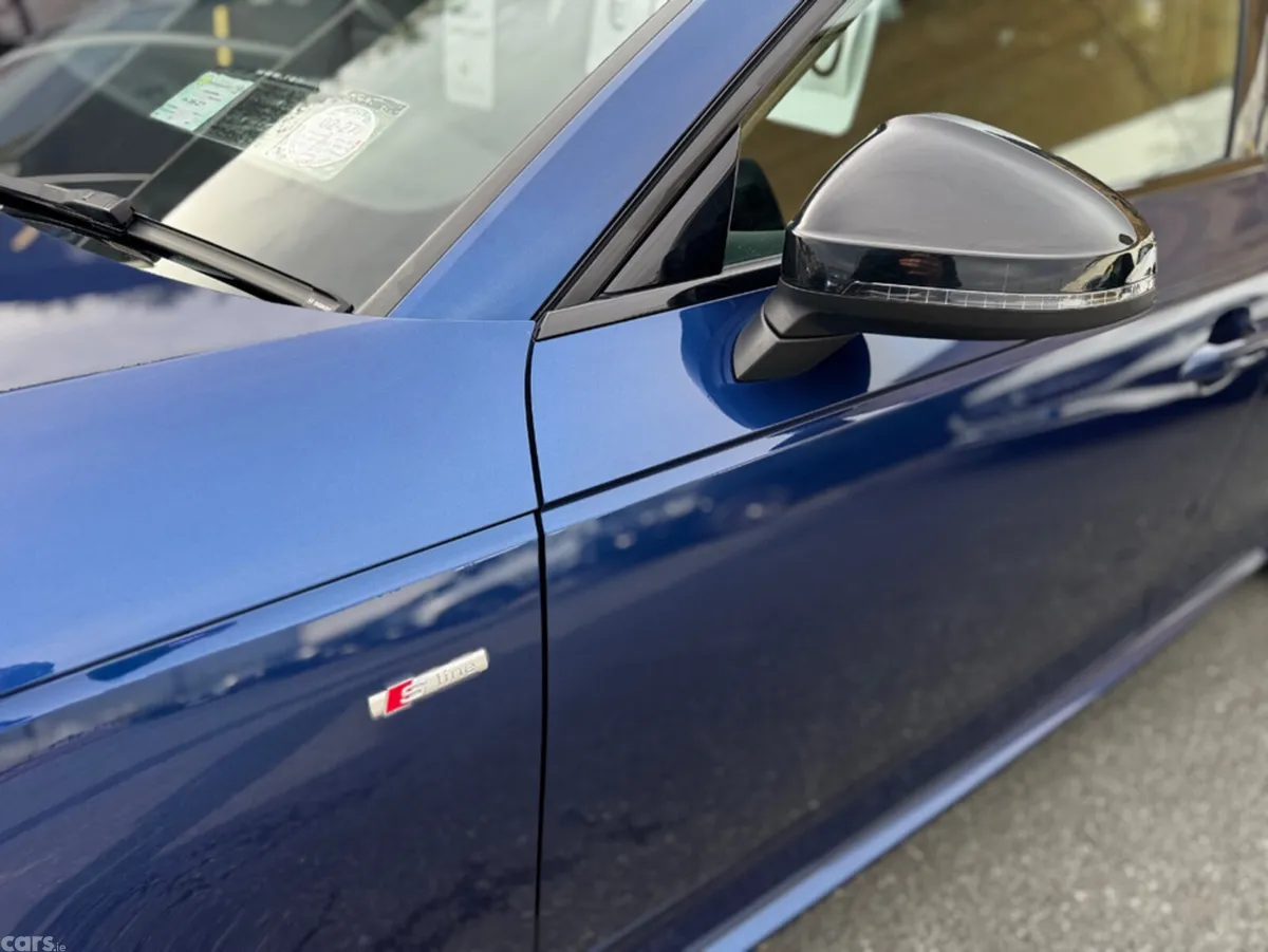 Audi A4 Saloon, Diesel, 2017, Blue