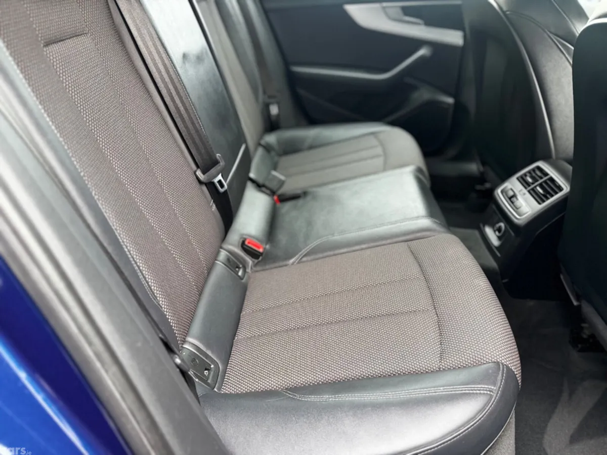Audi A4 Saloon, Diesel, 2017, Blue