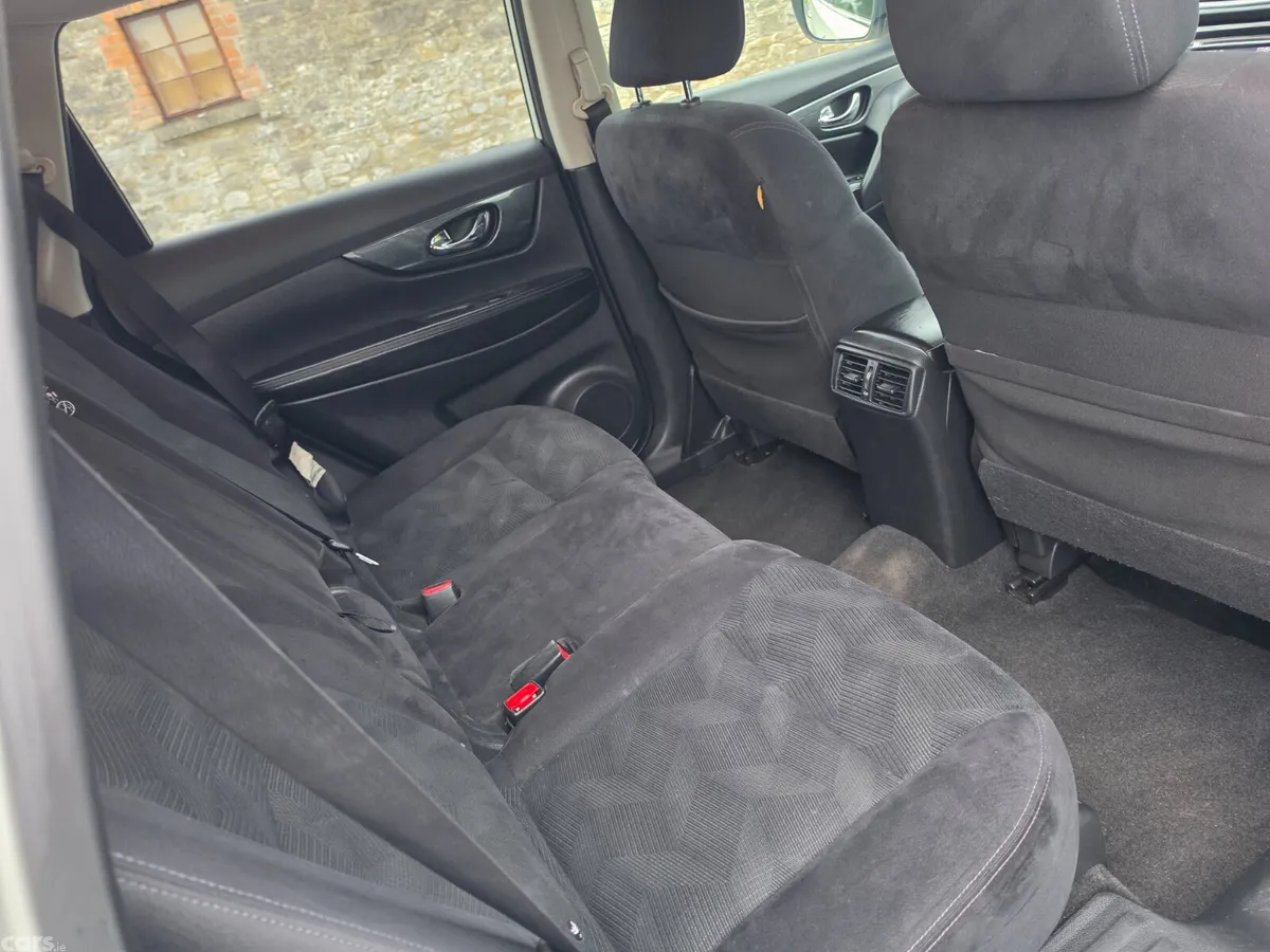 Nissan X-Trail SUV, Diesel, 2016, White