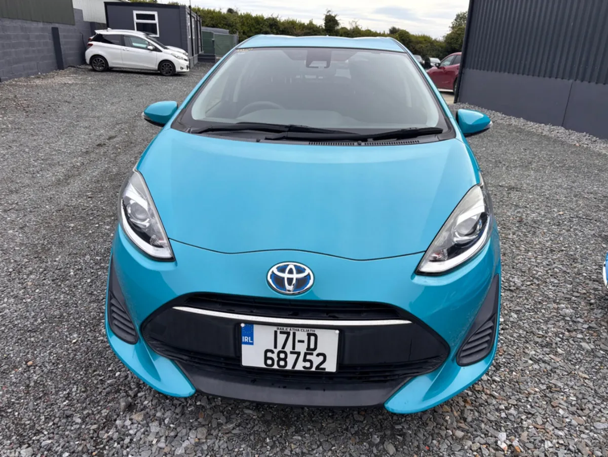 Toyota Aqua Hatchback, Petrol Hybrid, 2017, Blue