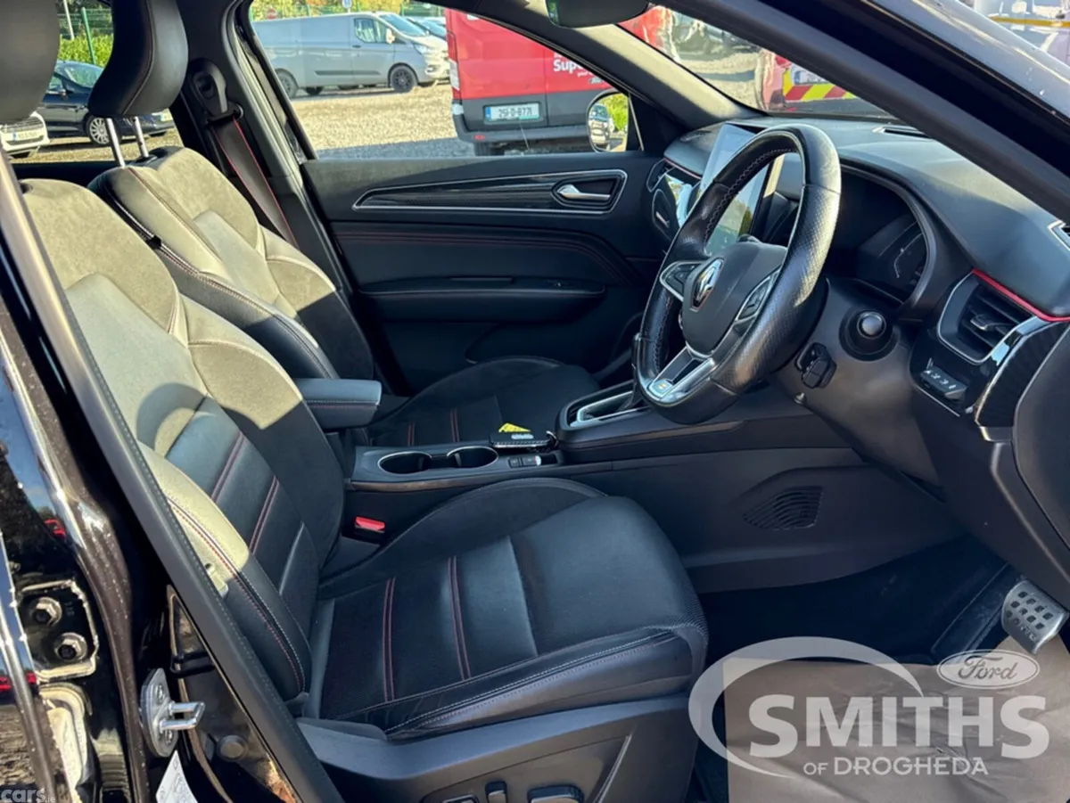 Renault Arkana Hatchback, Petrol, 2021, Black
