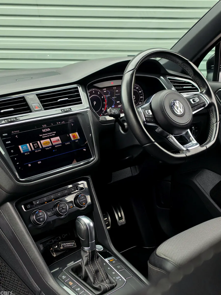 Volkswagen Tiguan SUV, Petrol, 2018, Black